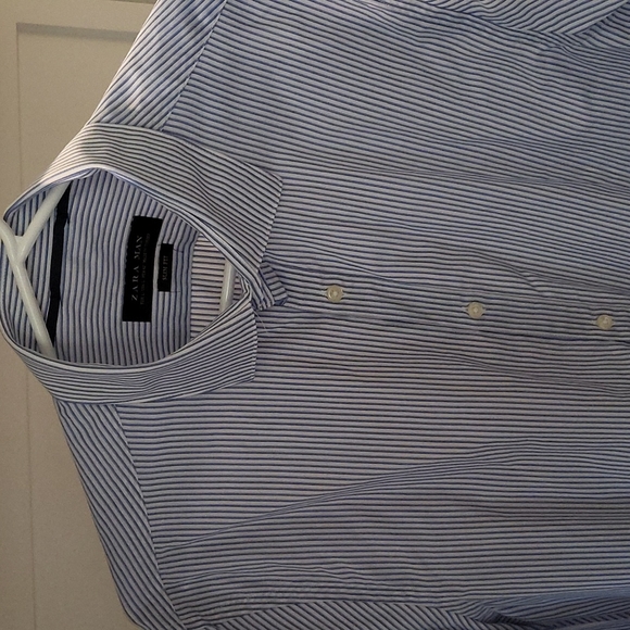 Men's shirts - Picture 1 of 2